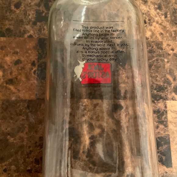 Vintage Jack Astor's Bar and Grill 1/2 liter glass bottle. - Picture 3 of 3